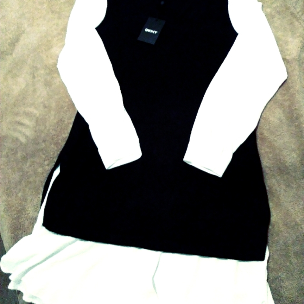 DKNY v neck long sleeve sweater dress Medium